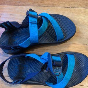 Girls Size 2 Teal Chaco
